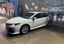 تۆیۆتا کامری